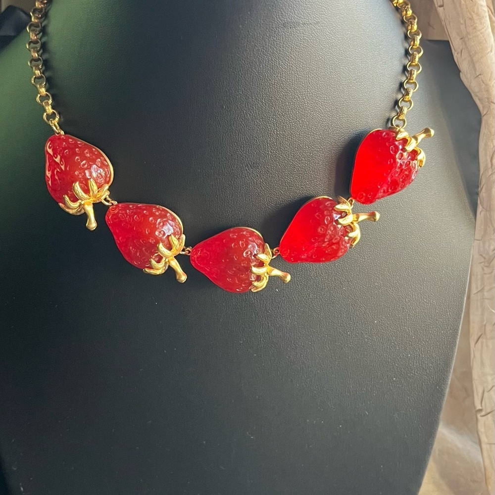 Red Strawberry Choker & Earrings - Picture 3 of 7